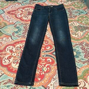 Women’s Levi Skinny Jeans Style 710